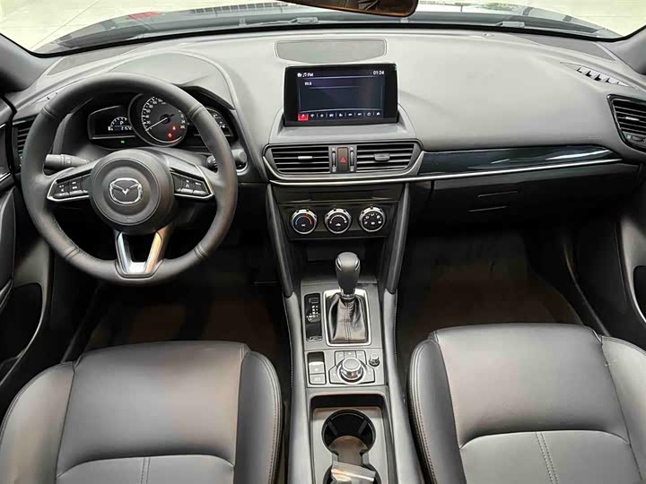 Фото 3 - Mazda CX-4