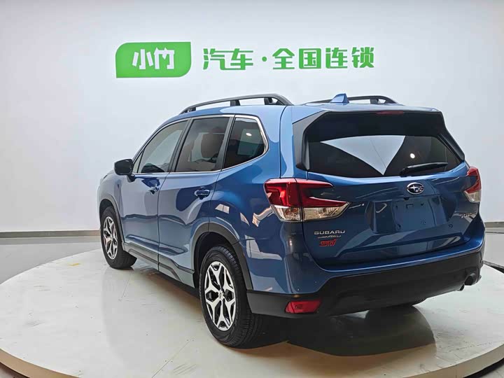 Фото 4 - Subaru Forester