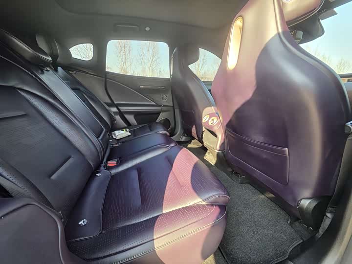 Фото 8 - Avatr 07