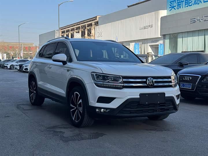 Фото 3 - Volkswagen Tharu