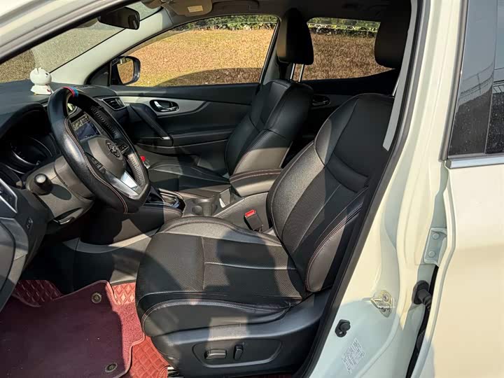 Фото 8 - Nissan Qashqai