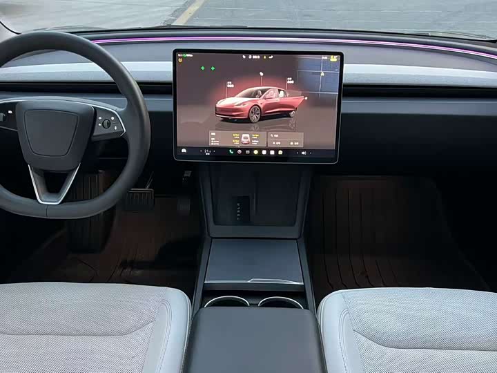 Фото 3 - Tesla Model 3