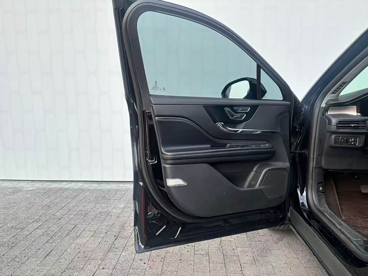 Фото 8 - Lincoln Corsair