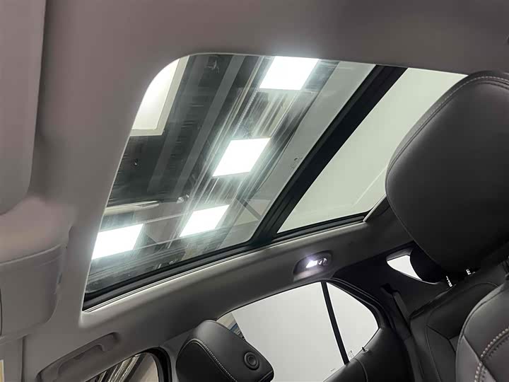 Фото 9 - Chevrolet Equinox