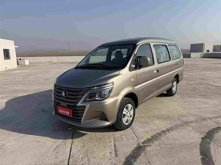 Фото 1 - Dongfeng Forthing Lingzhi M5