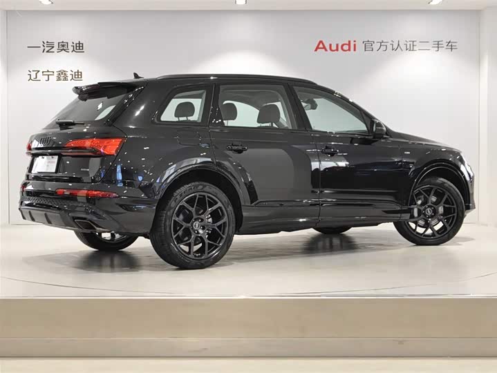 Фото 4 - Audi Q7