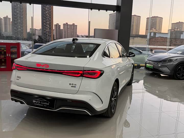 Фото 3 - BYD Seal 06 Hybrid/EV