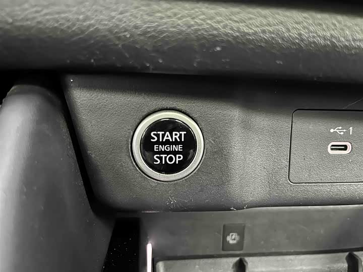 Фото 4 - Nissan Qashqai