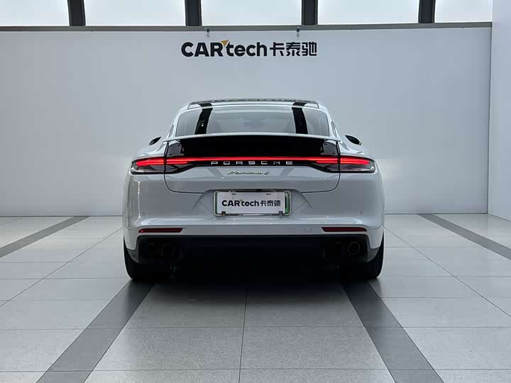 Фото 4 - Porsche Panamera
