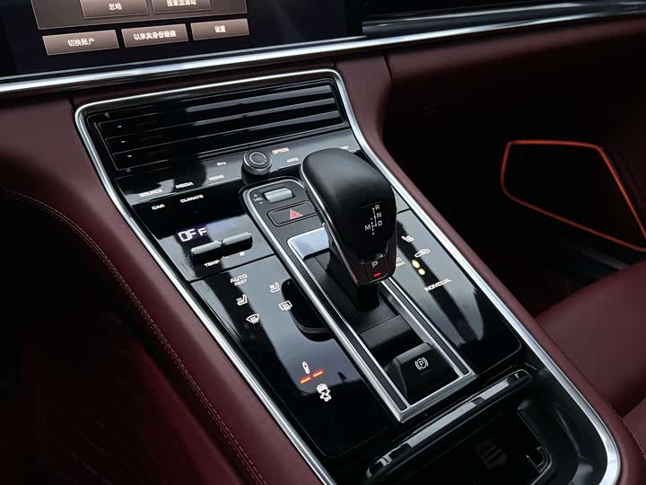 Фото 6 - Porsche Panamera