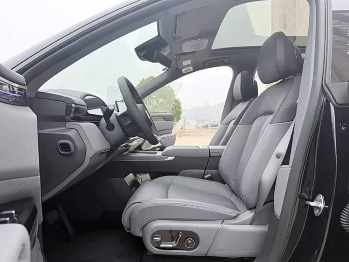 Фото 3 - Zeekr 7X