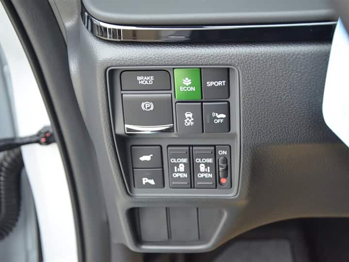 Фото 6 - Honda Elysion