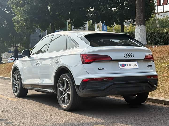 Фото 4 - Audi Q5L Sportback
