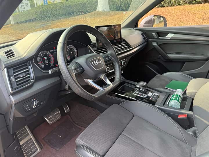 Фото 7 - Audi Q5L Sportback