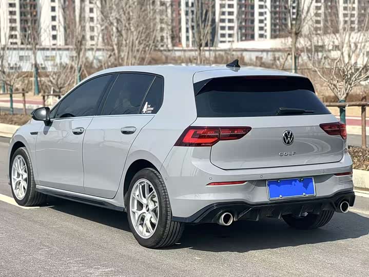 Фото 4 - Volkswagen Golf