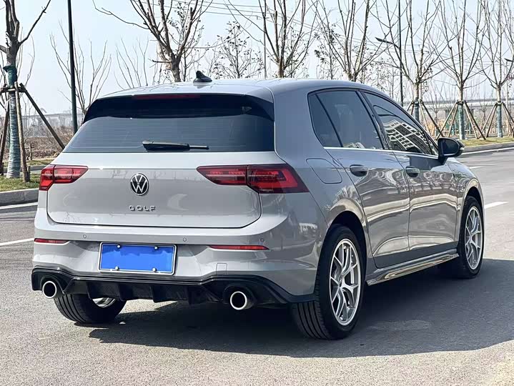 Фото 6 - Volkswagen Golf