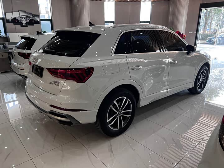 Фото 5 - Audi Q3