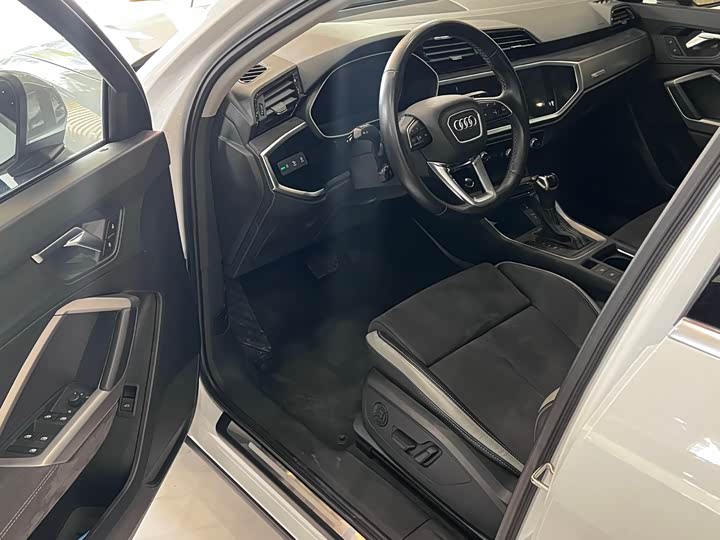 Фото 7 - Audi Q3