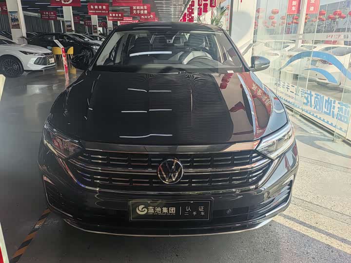 Фото 1 - Volkswagen Sagitar L