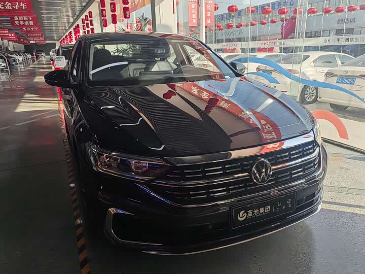 Фото 2 - Volkswagen Sagitar L