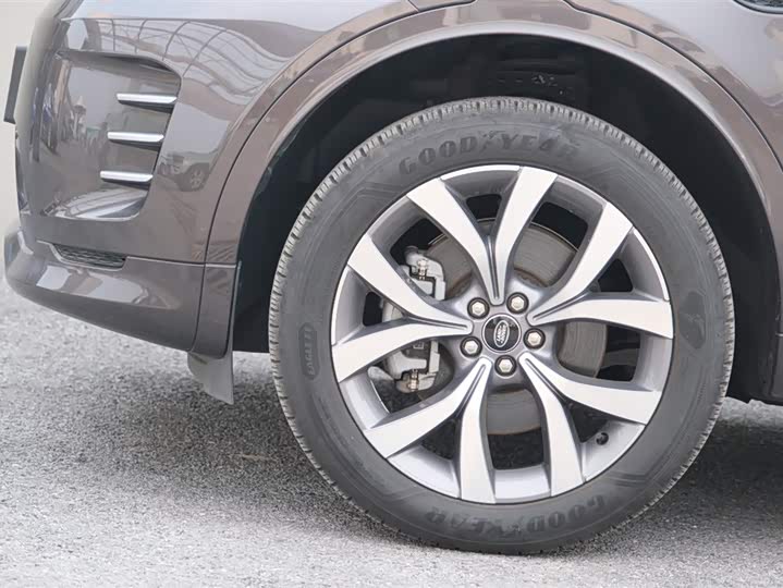 Фото 8 - Land Rover Discovery Sport Hybrid