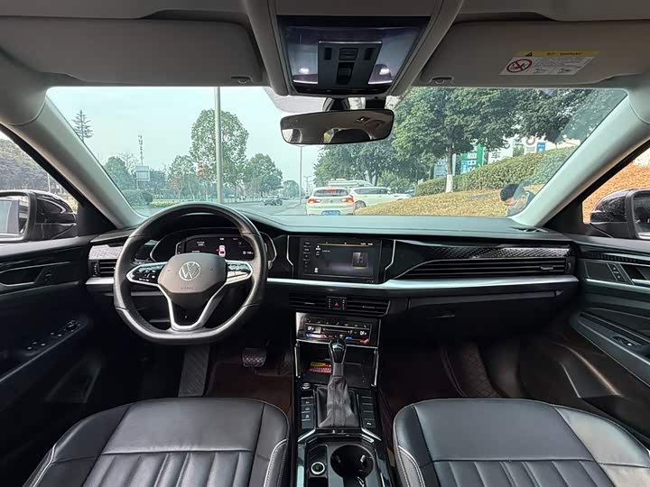 Фото 7 - Volkswagen Passat