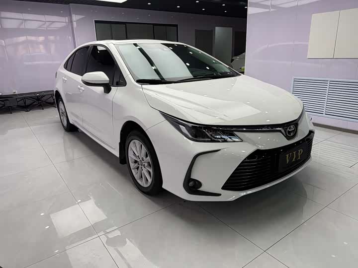 Фото 5 - Toyota Corolla