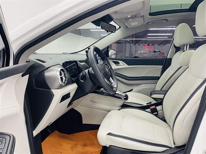 Фото 9 - BYD Yuan Pro