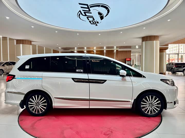 Фото 4 - Honda Elysion