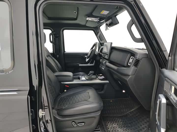 Photo 7 - BAW 212 T01