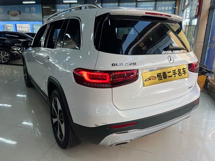 Фото 9 - Mercedes-Benz GLB-Class