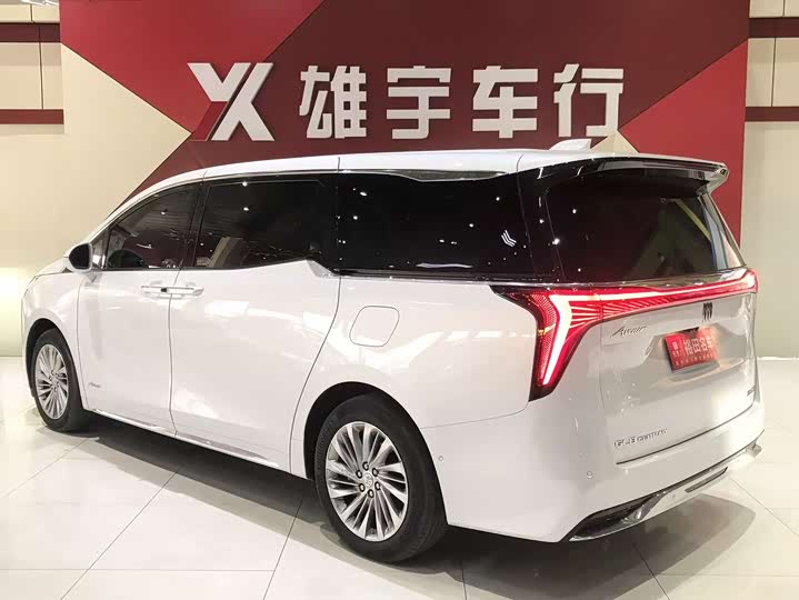 Photo 4 - Buick GL8 Century