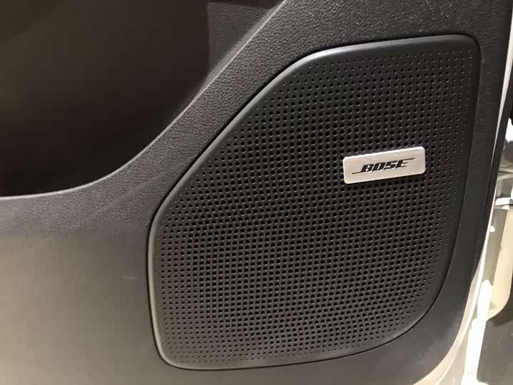 Photo 7 - Buick GL8 Century