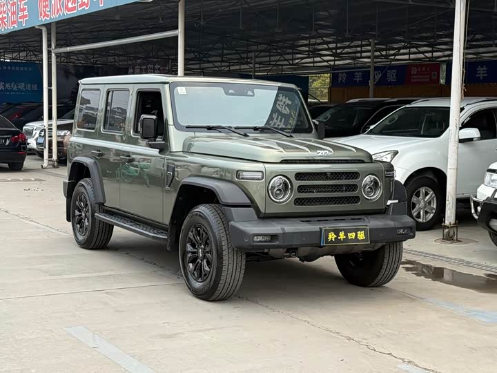 Photo 3 - BAW 212 T01