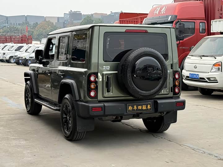 Photo 9 - BAW 212 T01