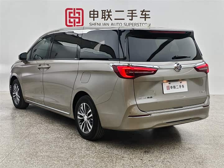 Фото 3 - Buick GL8 ES