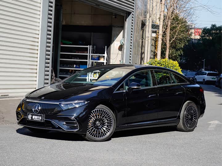 Фото 1 - Mercedes-Benz EQS