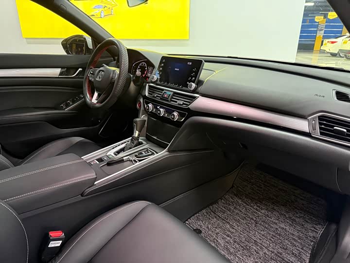 Фото 4 - Honda Inspire