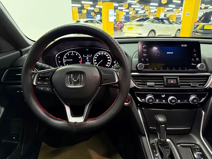 Фото 5 - Honda Inspire