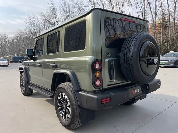 Photo 7 - BAW 212 T01