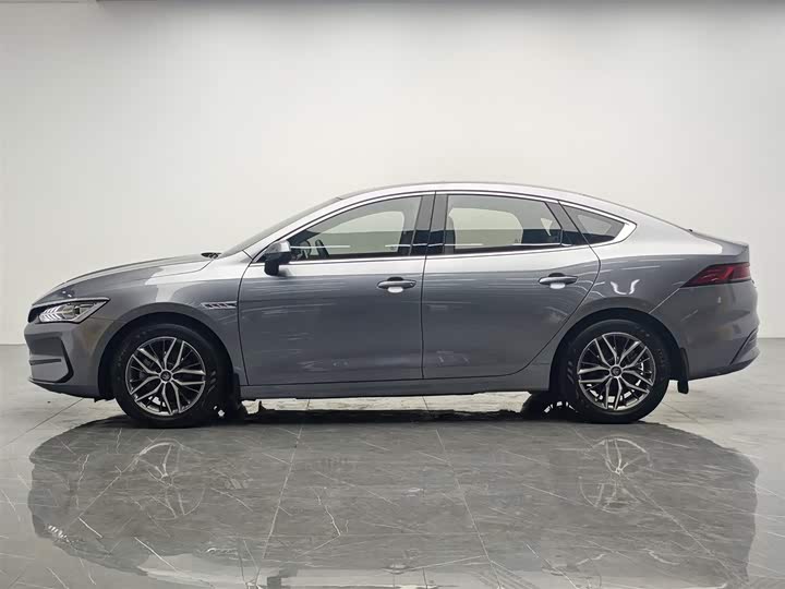 Фото 3 - BYD Qin Plus