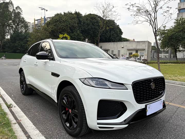 Фото 3 - Jaguar F-Pace