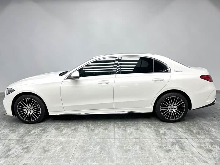 Фото 7 - Mercedes-Benz C-Class