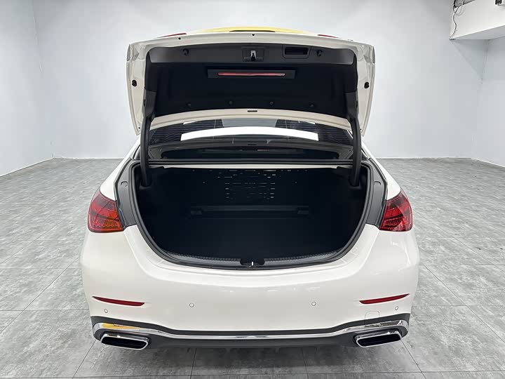 Фото 9 - Mercedes-Benz C-Class