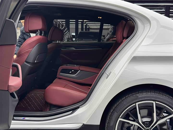 Фото 7 - BMW 5 Series