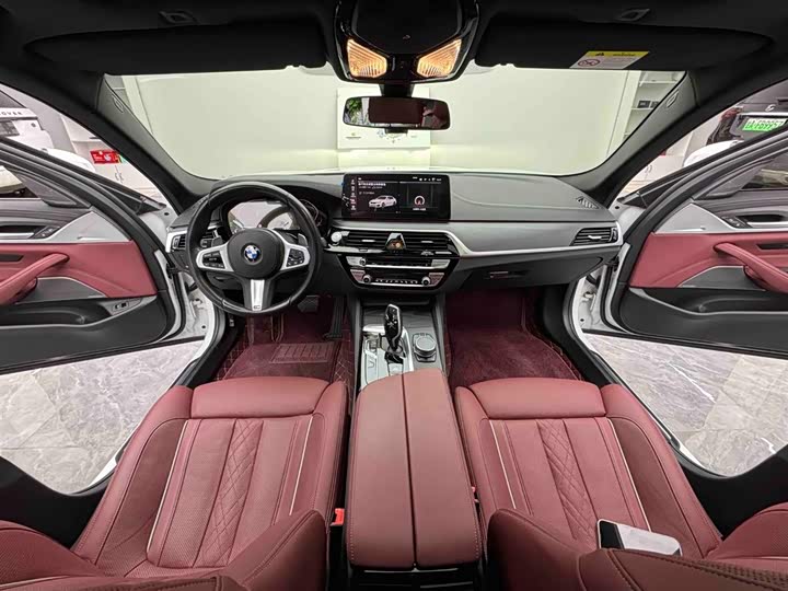 Фото 9 - BMW 5 Series