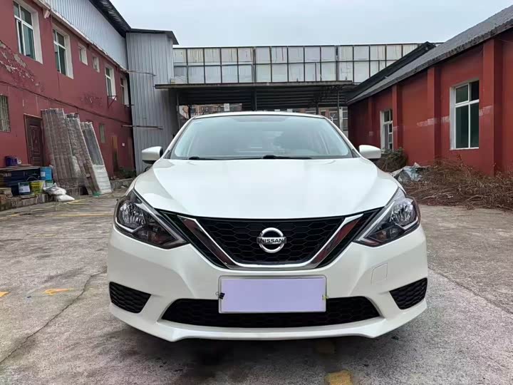 Фото 2 - Nissan Sylphy