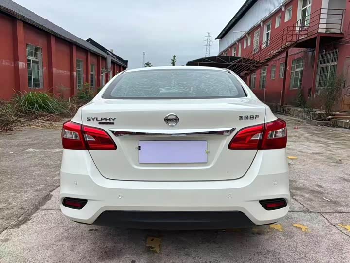 Фото 3 - Nissan Sylphy