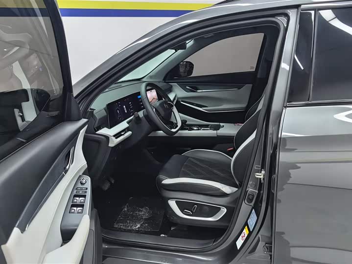 Фото 9 - Changan CS75 Plus