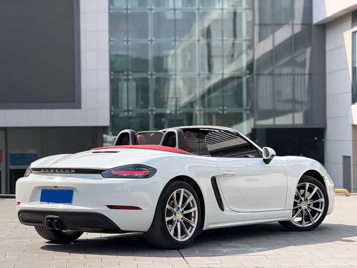 Фото 4 - Porsche 718